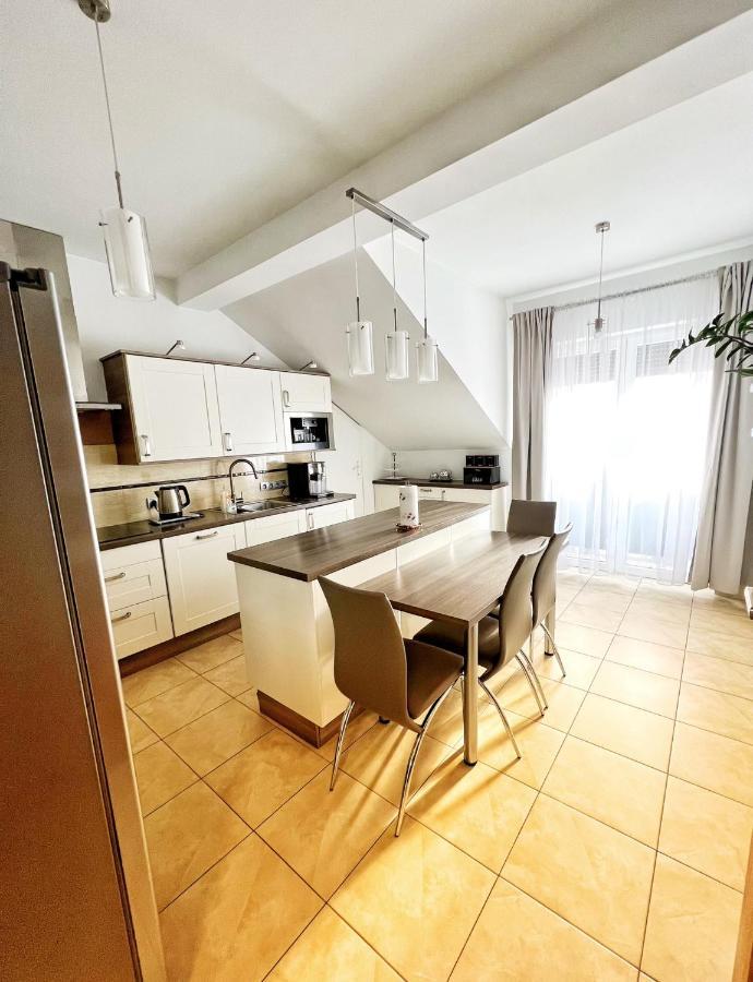Premium Apartment *